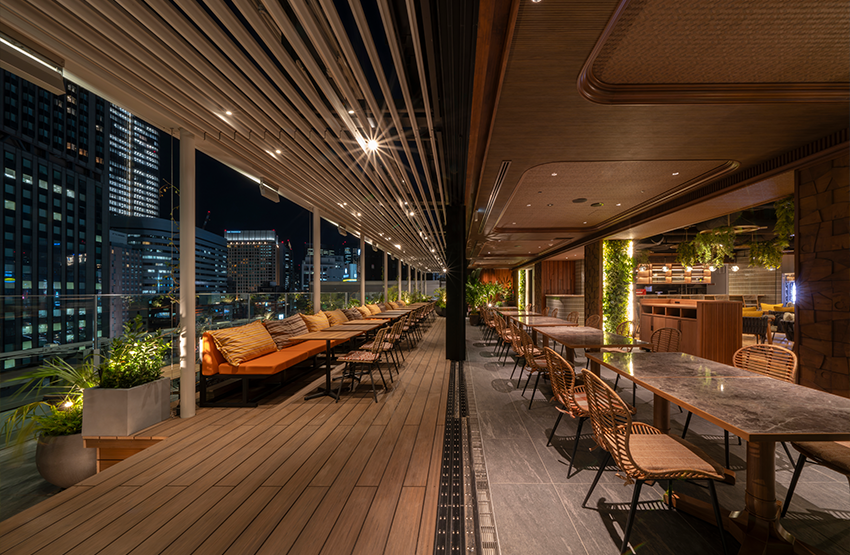 眺望夜景的屋頂餐廳