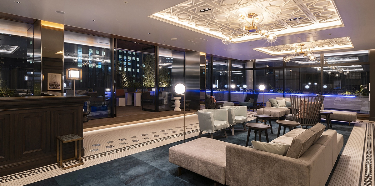 和特別的葡萄酒一起和朋友聊天的夜晚