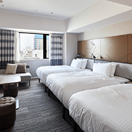 三人（四人可）