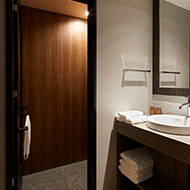 豪華雙人/淋浴間和水槽