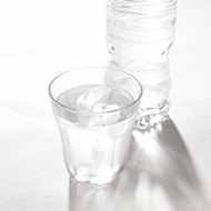 所有客房通用/礦泉水