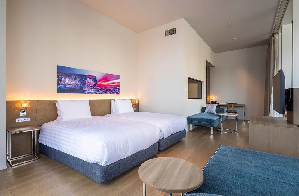 テラス付コーナージュニアスイート