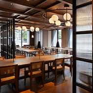 1Fｍinori de bar / 室內（白天）