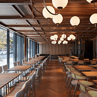 1Fｍinori de bar / 室內（白天）